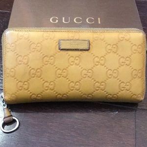 Gucci leather wallet